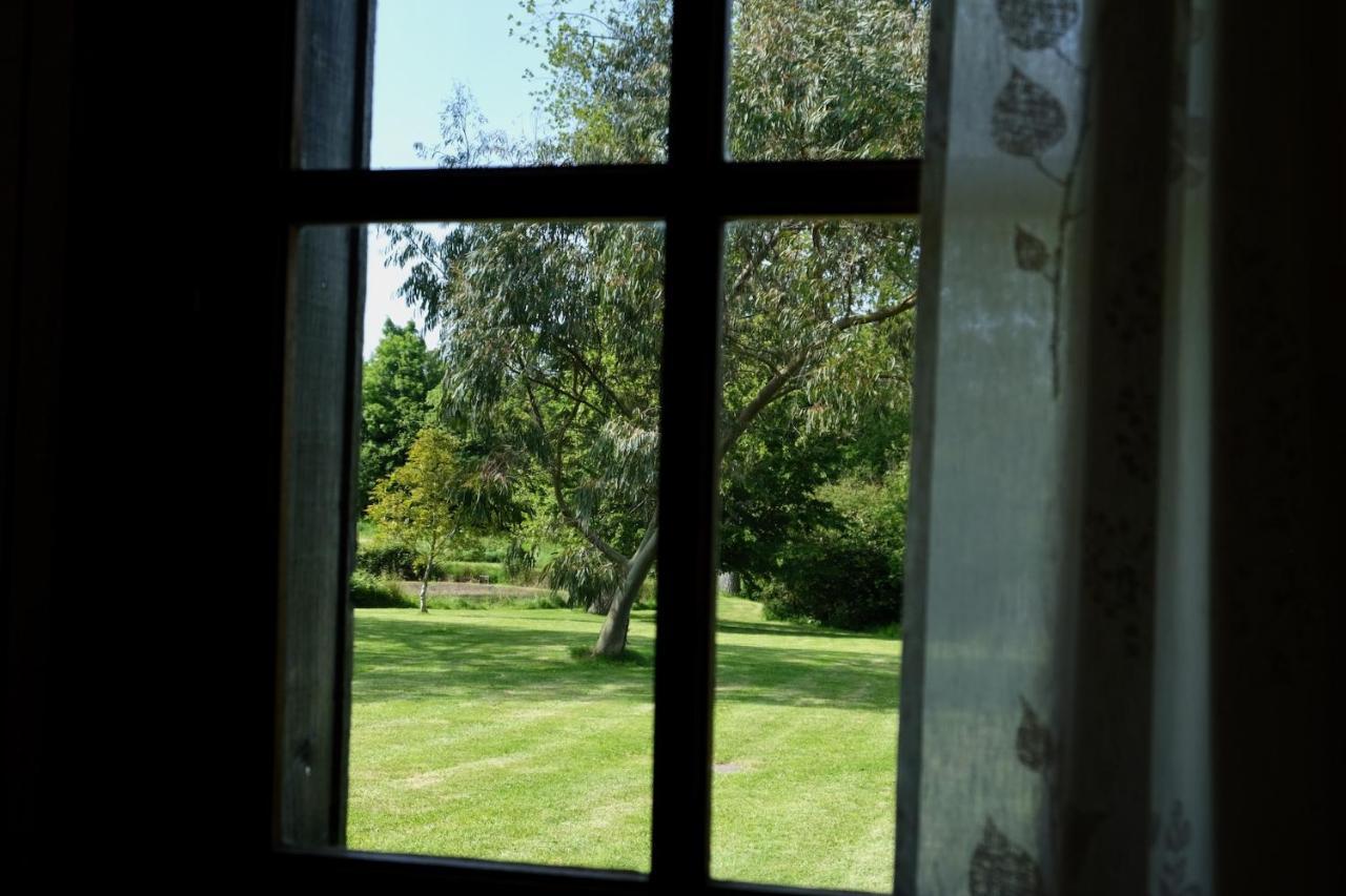 Manoir De L'Isle Hotel Ploumilliau Exterior foto